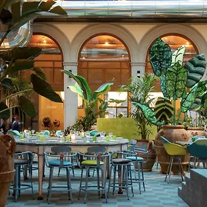 Hotel 25hours Piazza San Paolino ****
