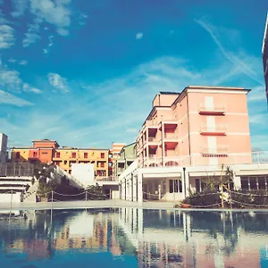 Feriested Ai Pozzi Village &, Loano