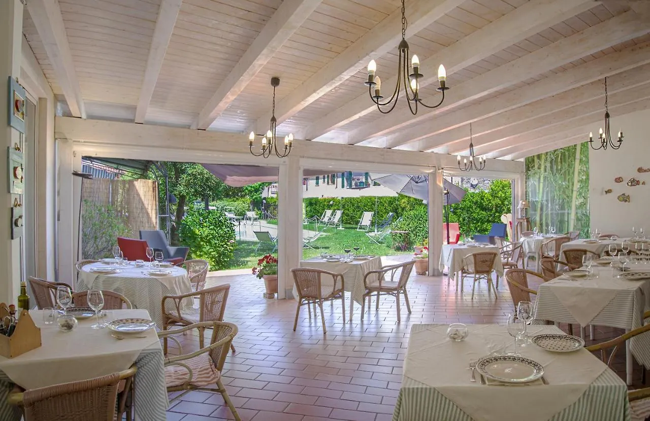 Hotel Sette Archi Bocca di Magra 3*,