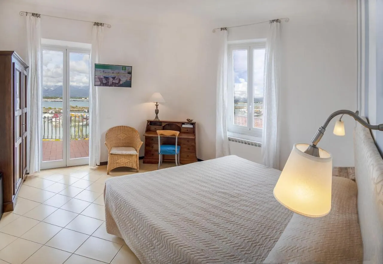 Hotel Sette Archi Bocca di Magra 3*,  Italien