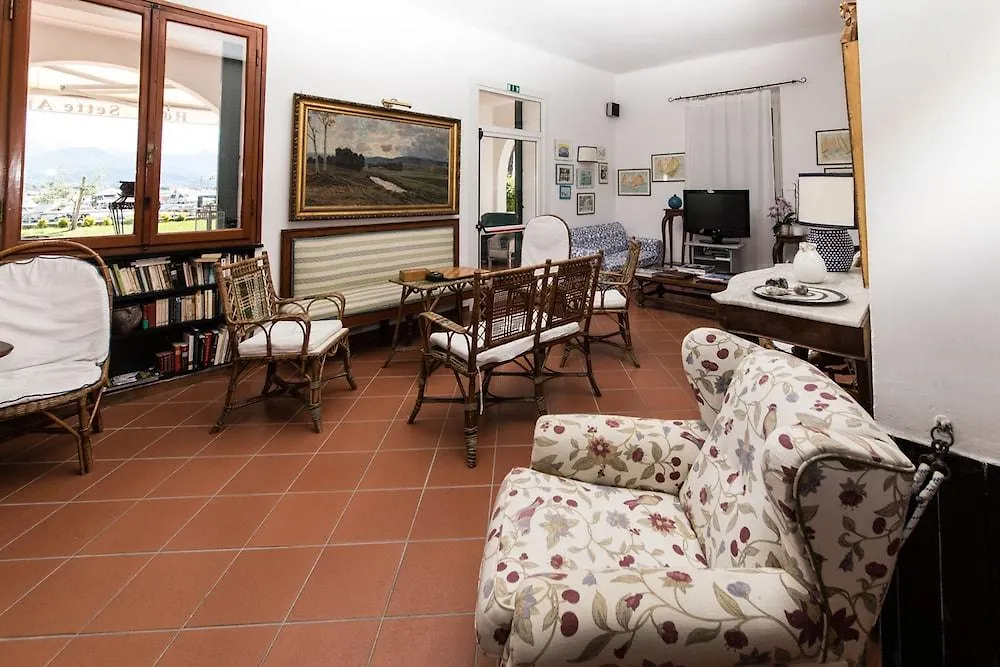 Hotel Sette Archi Bocca di Magra 3*,