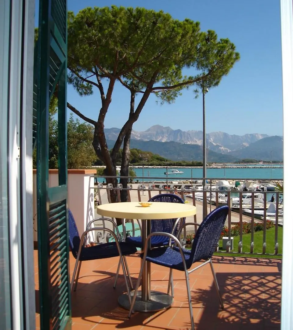 Hotel Sette Archi Bocca di Magra Italien