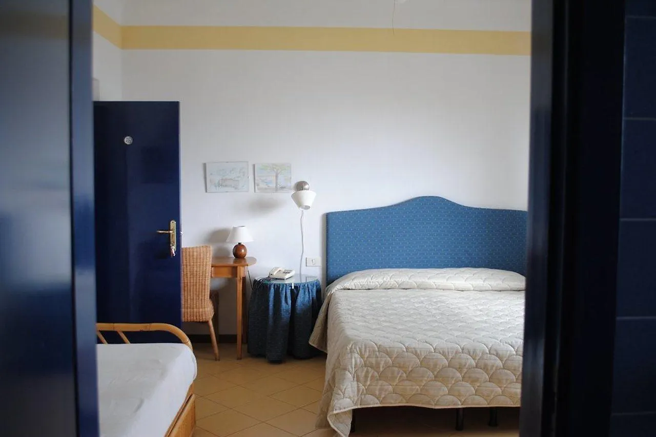 Hotel Sette Archi Bocca di Magra 3*,